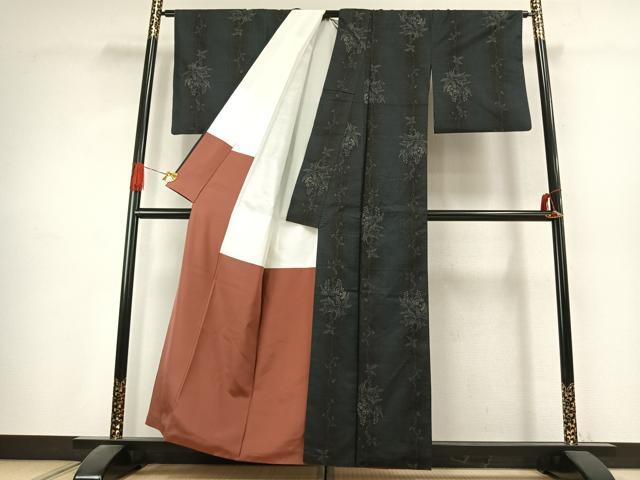 平和屋着物●本場大島紬　7マルキ　葡萄蔦の葉文　正絹　逸品　AABK1360fy