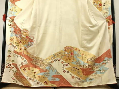 平和屋着物●豪華振袖　駒刺繍　貝桶花文　金彩　逸品　AABK1379fy
