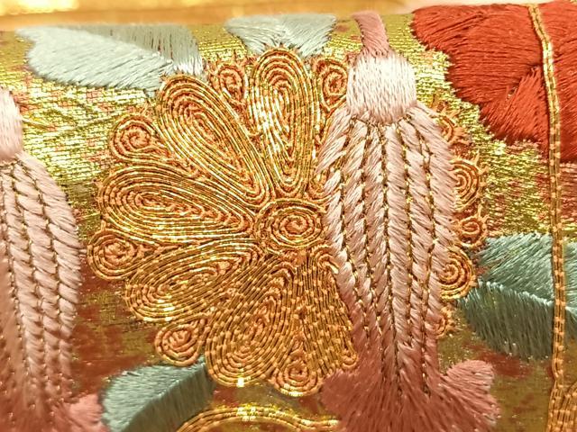 平和屋着物●豪華振袖　駒刺繍　貝桶花文　金彩　逸品　AABK1379fy