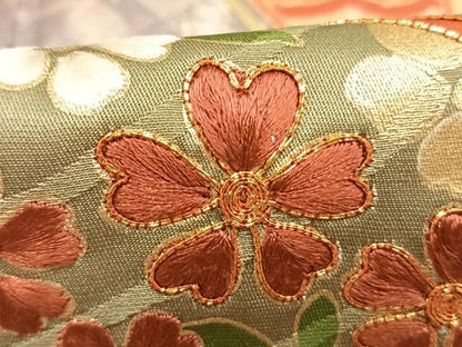 平和屋着物●豪華振袖　駒刺繍　花蝶文　暈し染め　金彩　正絹　逸品　AABK1481fy