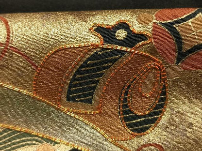 平和屋着物●五代 歌舞伎役者　坂東八十助　黒留袖　駒刺繍　地紙笹竹文　暈し染め　金銀彩　正絹　逸品　AABK1540fy
