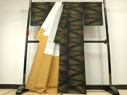 平和屋着物●本場大島紬　孔雀文　黒地　正絹　逸品　未使用　AABK1541fy