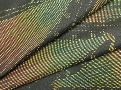 平和屋着物●本場大島紬　孔雀文　黒地　正絹　逸品　未使用　AABK1541fy
