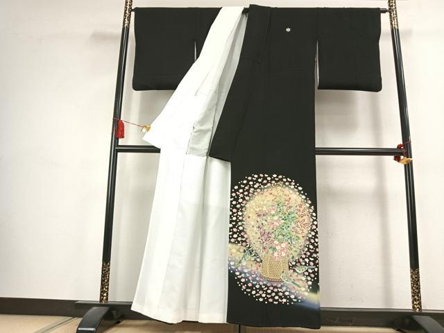 平和屋着物●豪華黒留袖　友禅　作家物　花鳥文　暈し染め　正絹　逸品　AABK1610fy