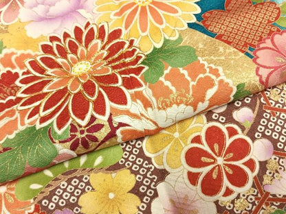 平和屋着物●豪華振袖　駒刺繍　草花文　暈し染め　金彩　銀通し地　正絹　逸品　AABK1622fy