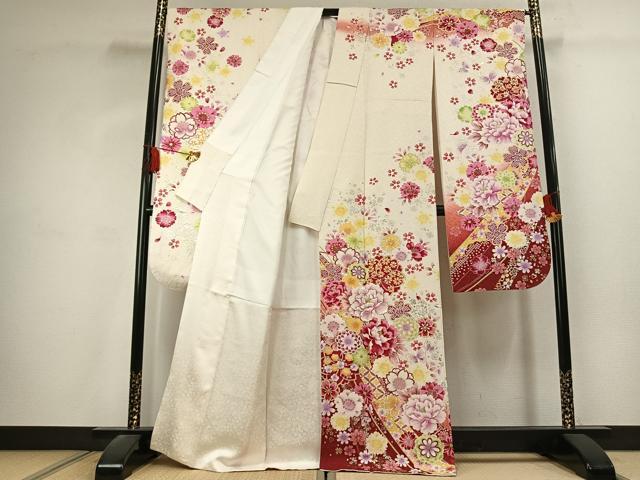 平和屋着物●豪華振袖　花蝶文　暈し染め　金糸　金銀彩　銀通し地　正絹　逸品　AABK1626fy