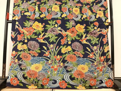 平和屋着物●豪華振袖　型染め　花鳥文　鬼しぼ縮緬　正絹　逸品　AABK1634fy