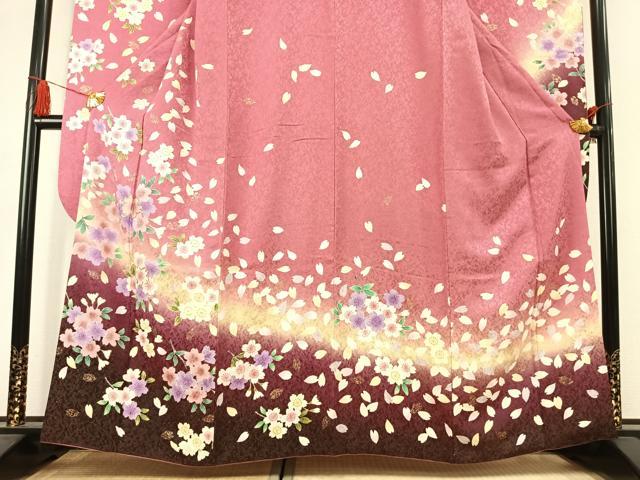 平和屋着物●豪華振袖　駒刺繍　舞桜文　暈し染め　金通し地　鈴乃屋扱い　正絹　逸品　AABK1640fy