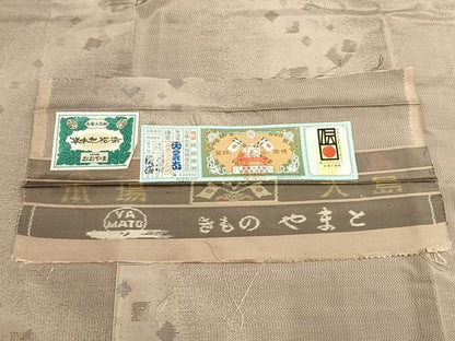 平和屋着物●本場大島紬　草木色泥染　散らし文様　やまと誂製　株式会社大山謹製　証紙付き　正絹　逸品　未使用　AABK1641fy
