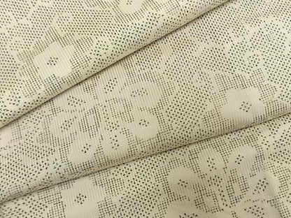 平和屋着物●本場大島紬　白大島　7マルキ　花唐草文　正絹　逸品　AABK1665fy