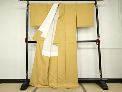 平和屋着物●上質な色無地　草花地紋　玉蜀黍色　正絹　逸品　AABK1715cs