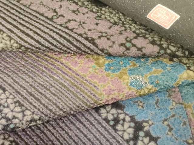 平和屋着物●十日町 名門 滝泰謹製 訪問着 中国三大刺繍 相良刺繍 おぼろ染め 重ね絞り 舞花文 暈し染め 金通し地 正絹 逸品 AABK1738cs
