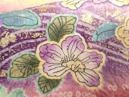 平和屋着物●豪華振袖　草花文　暈し染め　金彩　金通し地　仮絵羽　逸品　未使用　AABK1754cs