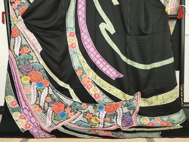 平和屋着物●十日町友禅　関芳　振袖　絞り　蔓帯草花文　黒地　金糸　金彩　仮絵羽　逸品　未使用　AABK1759cs