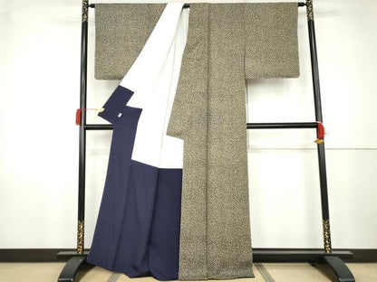 平和屋着物●藍造り国選定無形文化財　藍師・佐藤昭人　小紋　石畳文　正絹　逸品　未使用　AABK1799cs