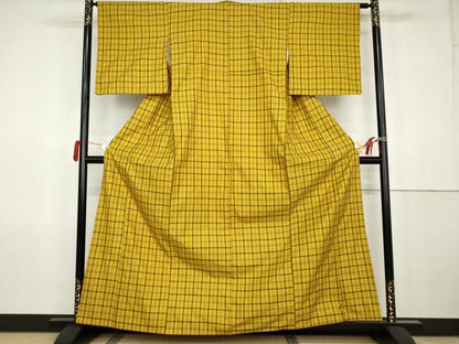 平和屋着物●山下八百子　本場黄八丈　紬　市松綾織　格子　正絹　逸品　AABK1814cs