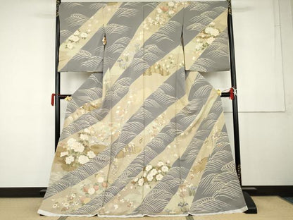平和屋着物●訪問着　作家物　駒刺繍　立波草花文　金彩　仮絵羽　正絹　逸品　未使用　AABK1827cs