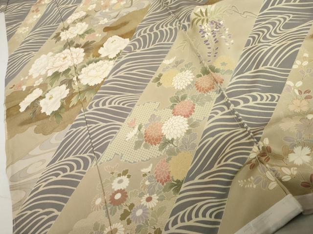 平和屋着物●訪問着　作家物　駒刺繍　立波草花文　金彩　仮絵羽　正絹　逸品　未使用　AABK1827cs