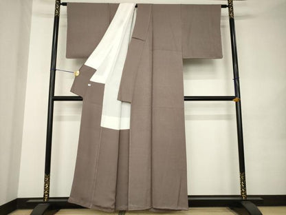 平和屋着物●上質な色無地　霞地紋　胡桃染色　正絹　逸品　未使用　AABK1847ck