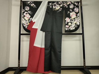 平和屋着物●小振袖　二尺袖　舞花文　黒地　金彩　銀通し地　洗える着物　AABK1852ck