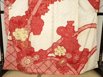平和屋着物●豪華振袖　総絞り　駒刺繍　舞花文　正絹　逸品　AABK1897ck