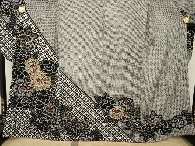 平和屋着物●豪華振袖　総絞り　駒刺繍　舞花文　黒地　金彩　正絹　逸品　AABK1917ck