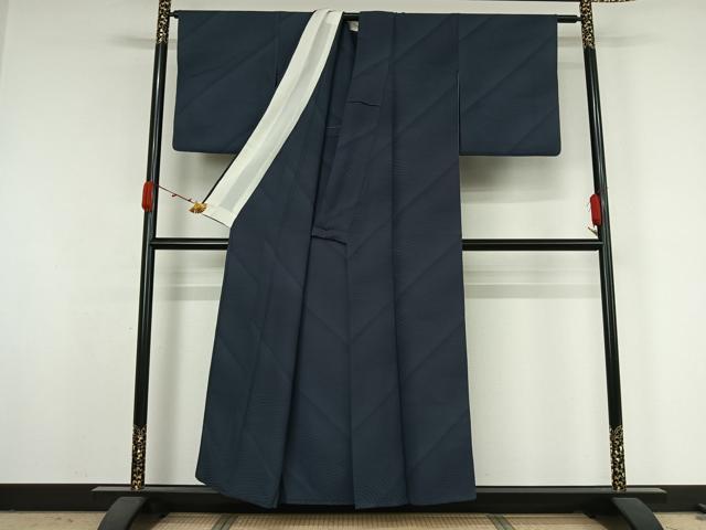 平和屋着物▽上質な色無地　単衣　流水地紋　鉄御納戸色　正絹　逸品　AABK2106jh