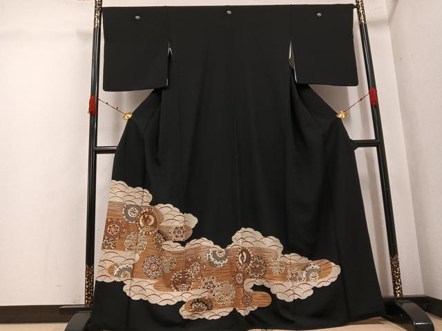 平和屋着物●豪華黒留袖　駒刺繍　鳳凰花文　金彩　正絹　逸品　AABK2138ph