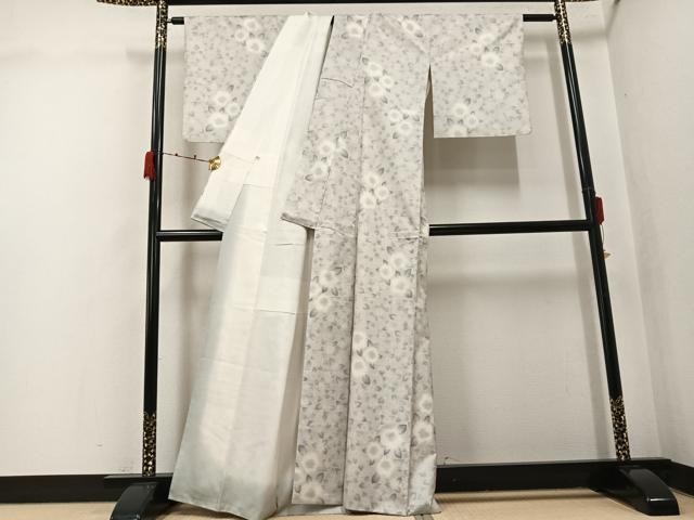平和屋着物●本場大島紬　白大島　9マルキ　花尽くし　正絹　逸品　AABK2194ph