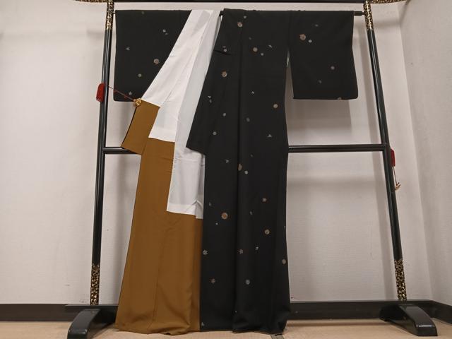 平和屋着物●上質な小紋　総刺繍　鈴　花　黒地　金糸　正絹　逸品　AABK2237ph