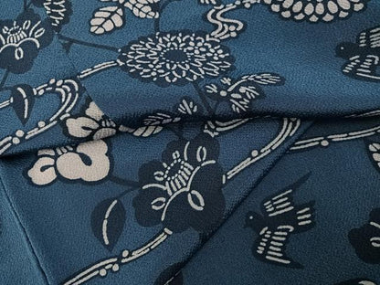 平和屋着物●本藍　型絵染　小紋　花鳥文　鬼しぼ縮緬　正絹　逸品　AABK2247ph
