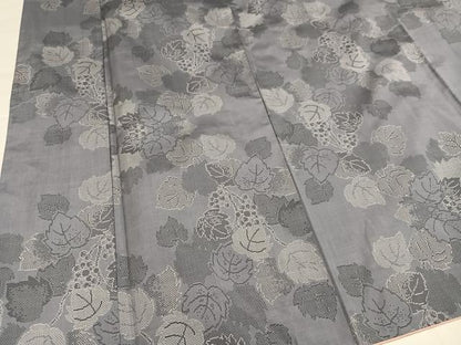 平和屋着物●本場大島紬　9マルキ　葡萄蔦の葉文　正絹　逸品　AABK2262ph