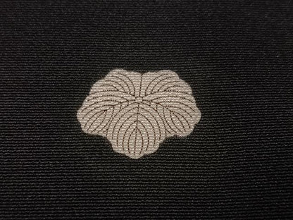 平和屋着物●豪華黒留袖　作家物　駒刺繍　扇面吉祥花文　暈し染め　金彩　正絹　逸品　AABK2279ph