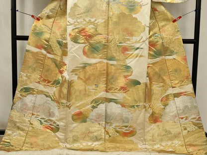 平和屋本店●色打掛　和装　婚礼　結婚式　花嫁　神社挙式　総刺繍　枝松文　金銀糸　逸品　AABK2744ou