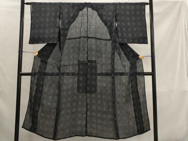 平和屋着物＊夏物　重要無形文化財　本場宮古上布　幾何学文様　苧麻　逸品　AABK2807st