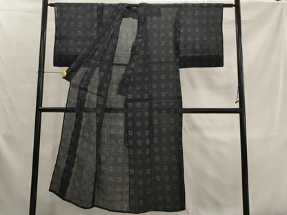平和屋着物＊夏物　重要無形文化財　本場宮古上布　幾何学文様　苧麻　逸品　AABK2807st