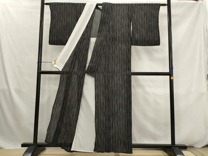 平和屋着物＊夏物　本場小千谷ちぢみ　縞　黒地　やまと誂製　麻　逸品　AABK2860st