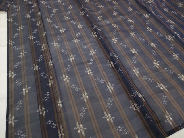平和屋着物＊夏物　本場琉球絣　夏琉球　琉球絣文様　正絹　逸品　AABK2995st