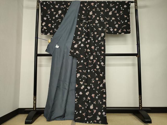平和屋着物●小紋　玩具文　黒地　洗える着物　AABK3076ck