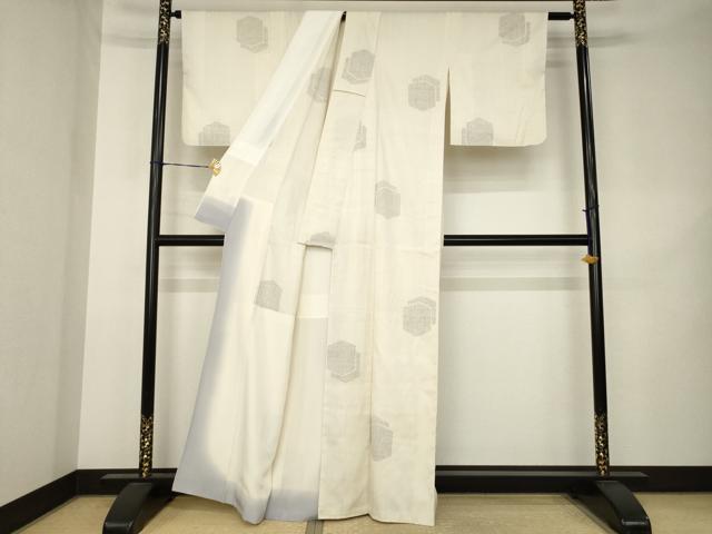 平和屋着物●結城紬　80亀甲　飛び亀甲柄　亀甲文　胴抜き仕立て　正絹　逸品　AABK3081ck