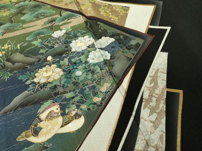 平和屋着物●螺鈿作家　甲斐泰造　黒留袖　螺鈿　鴛鴦花文　金銀彩　正絹　逸品　AABK3086ck