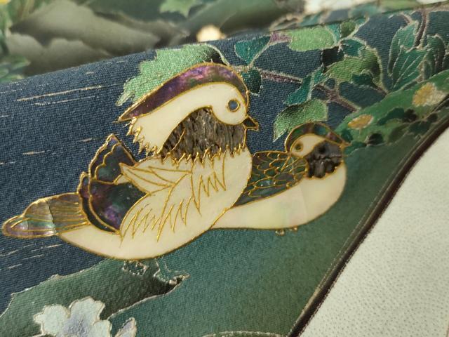 平和屋着物●螺鈿作家　甲斐泰造　黒留袖　螺鈿　鴛鴦花文　金銀彩　正絹　逸品　AABK3086ck