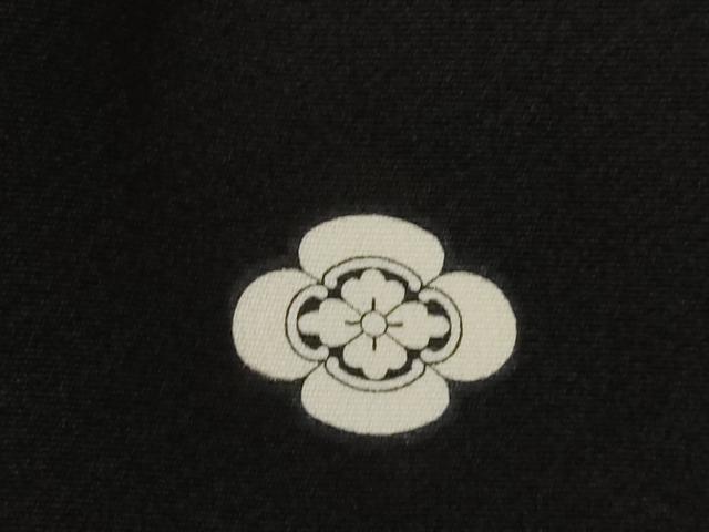 平和屋着物●螺鈿作家　甲斐泰造　黒留袖　螺鈿　鴛鴦花文　金銀彩　正絹　逸品　AABK3086ck