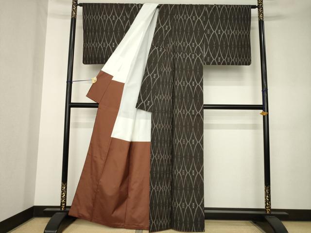 平和屋着物●本場大島紬　7マルキ　立涌文　正絹　逸品　AABK3112ck