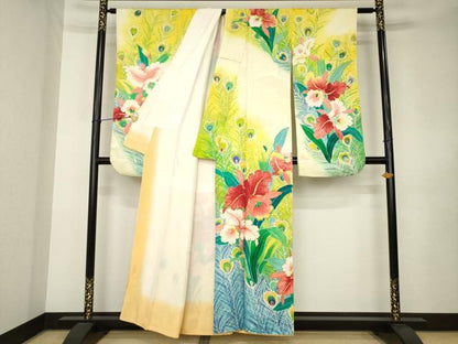 平和屋着物●豪華振袖　駒刺繍　孔雀花文　暈し染め　金彩　正絹　逸品　AABK3140ck