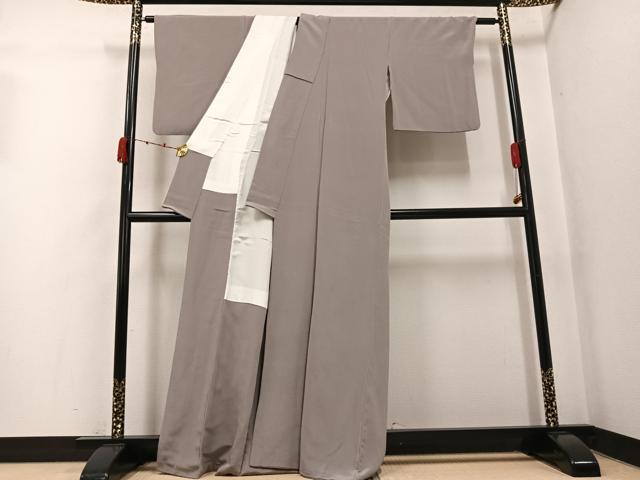 平和屋着物●上質な色無地　茶鼠色　正絹　逸品　AABK3185ph