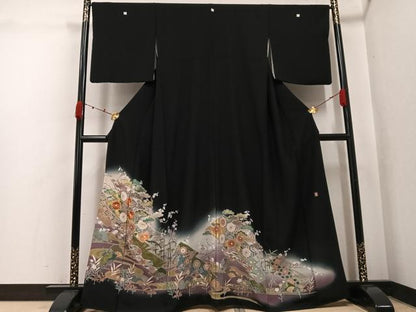 平和屋着物●豪華黒留袖　作家物　駒刺繍　松竹梅吉祥草花文　暈し染め　金彩　正絹　逸品　AABK3197ph