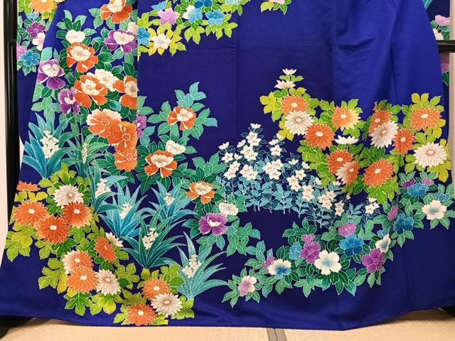 平和屋着物●豪華振袖　駒刺繍　草花文　金彩　正絹　逸品　AABK3203ph