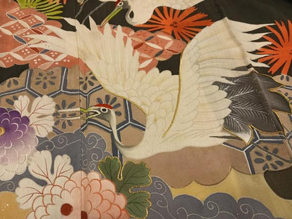 平和屋着物●アンティーク　大正ロマン　振袖　駒刺繍　群れ鶴花文　黒地　金銀彩　正絹　逸品　AABK3211ph