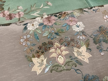 平和屋着物●訪問着　刺繍　更紗花鳥舞蝶文　暈し染め　金彩　正絹　逸品　AABK3213ph